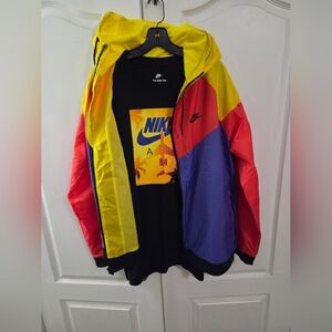 Nike Wind Runner Jacket + Nike Shirt